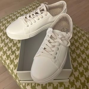NIB JOIE Harvard Fashion Sneaker in White / Blanc Color